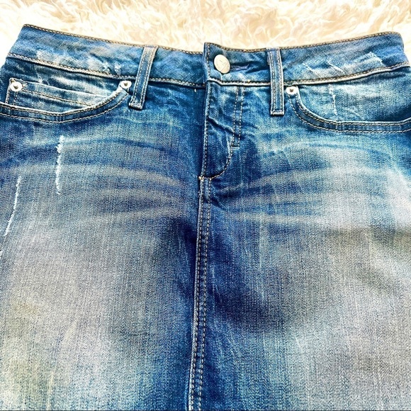 Bebe Stretchy Denim Mini Skirt in Washed Blue. Sz 25 👖🛍️ - Picture 3 of 13